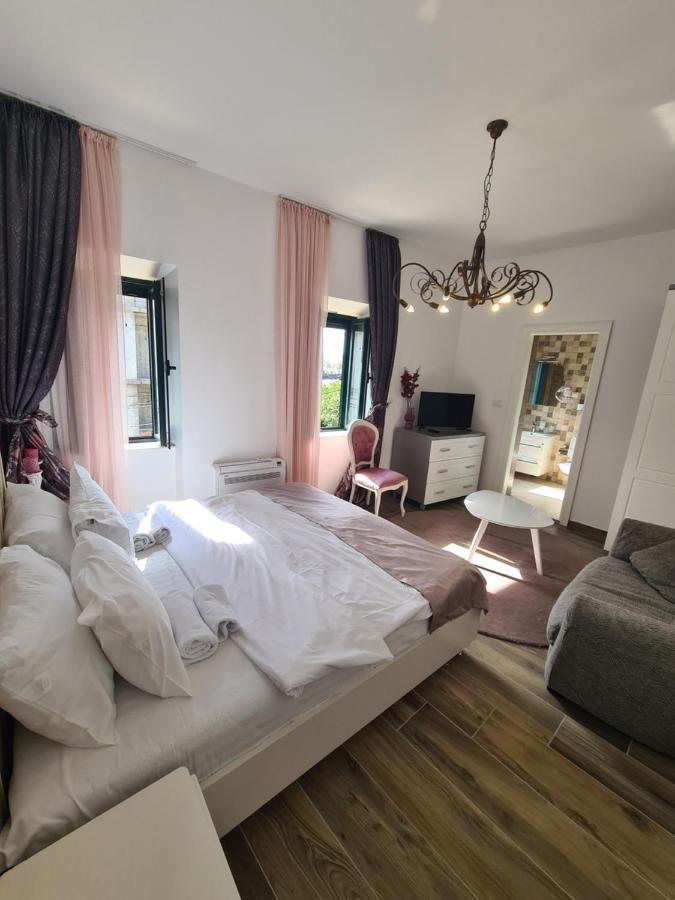 Rustico Apartments ติวัต ภายนอก รูปภาพ