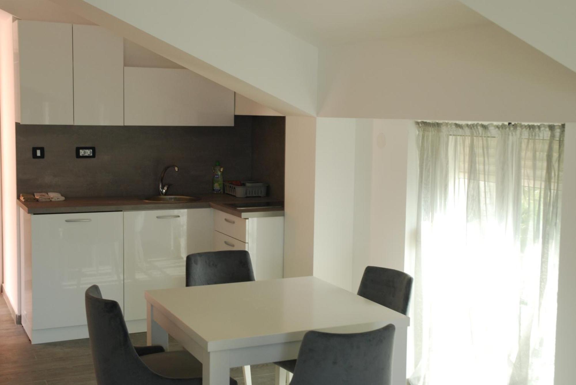Rustico Apartments ติวัต ภายนอก รูปภาพ