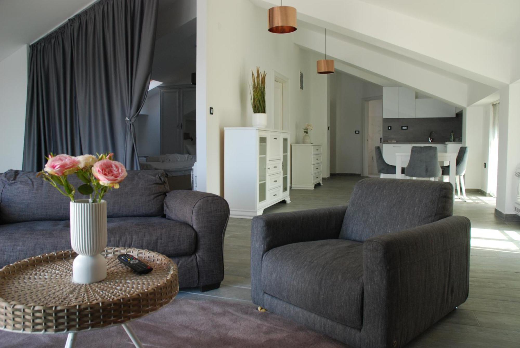 Rustico Apartments ติวัต ภายนอก รูปภาพ